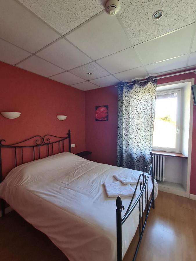 Hotel Des Cevennes Mezilhac Bagian luar foto