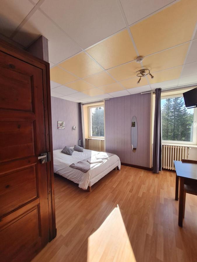 Hotel Des Cevennes Mezilhac Bagian luar foto