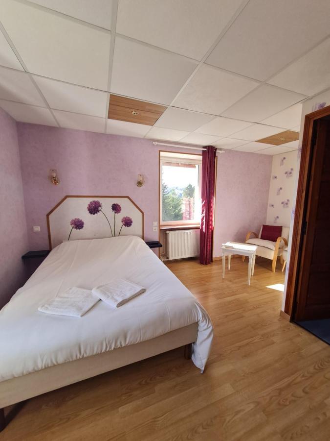 Hotel Des Cevennes Mezilhac Bagian luar foto