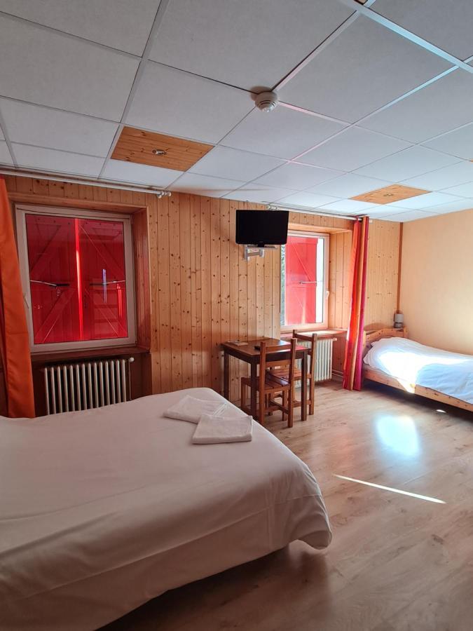 Hotel Des Cevennes Mezilhac Bagian luar foto